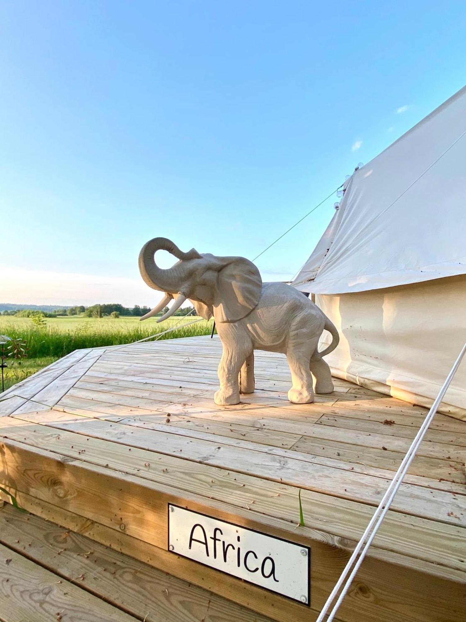 Soerby Glamping 호텔 Klockrike 외부 사진